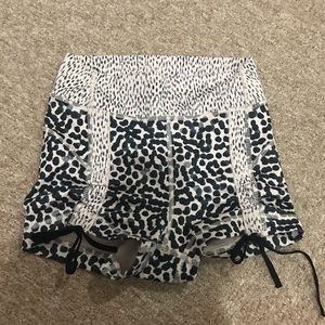 Lululemon fitted shorts